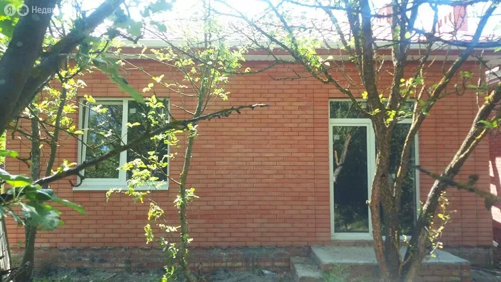 Дом в Ростов-на-Дону, Особенная улица (95 м) - Фото 1