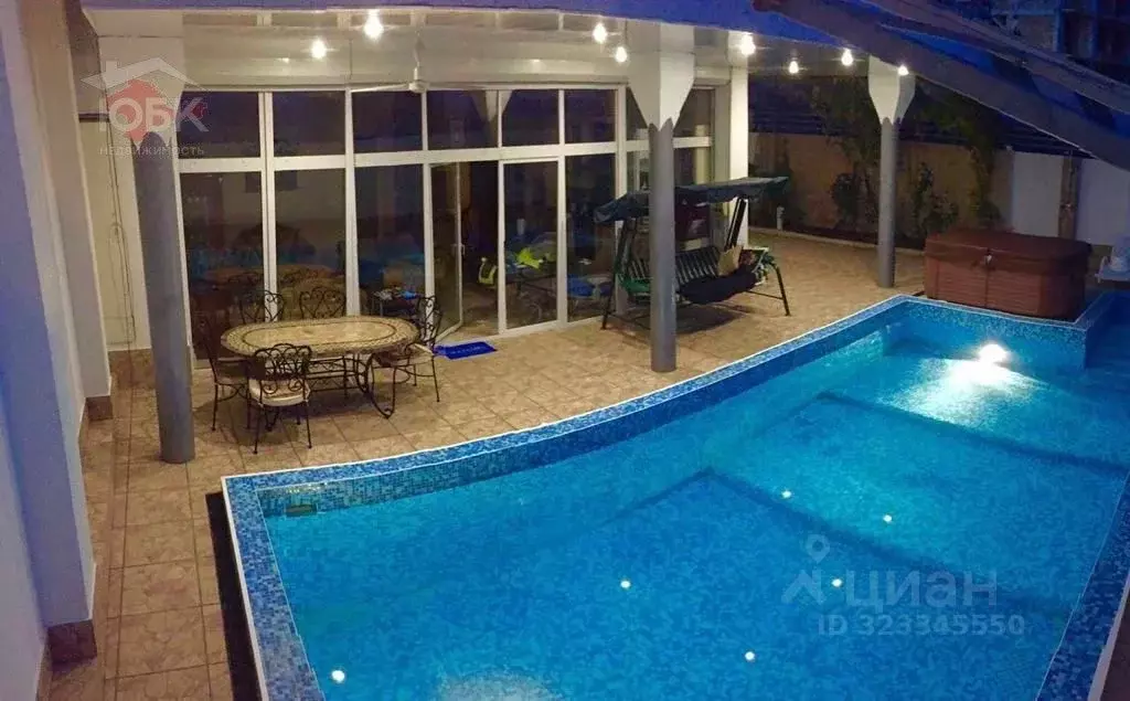 Коттедж в Крым, Евпатория ул. Революции, 7к1 (220 м) - Фото 1