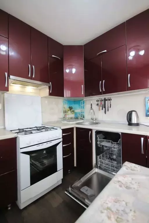 3-к. квартира, 68 м, 1/9 эт. - Фото 0