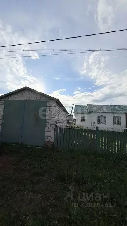 3-к кв. Башкортостан, с. Бураево ул. Андропова, 3кв1 (63.1 м) - Фото 1