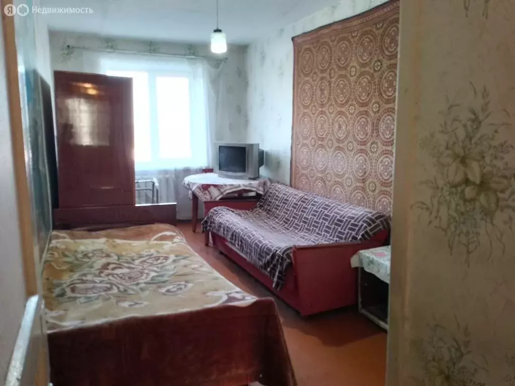 2-комнатная квартира: Каменск-Шахтинский, улица Ворошилова, 25 (44 м) - Фото 1