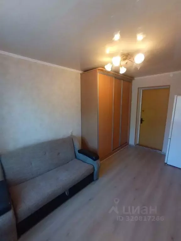 Комната Калининградская область, Калининград Азовская ул., 5 (13.0 м) - Фото 1