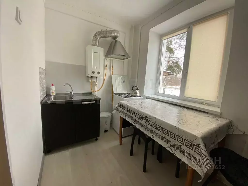 2-к кв. Новгородская область, Боровичи ул. Энтузиастов, 10 (40.7 м) - Фото 1