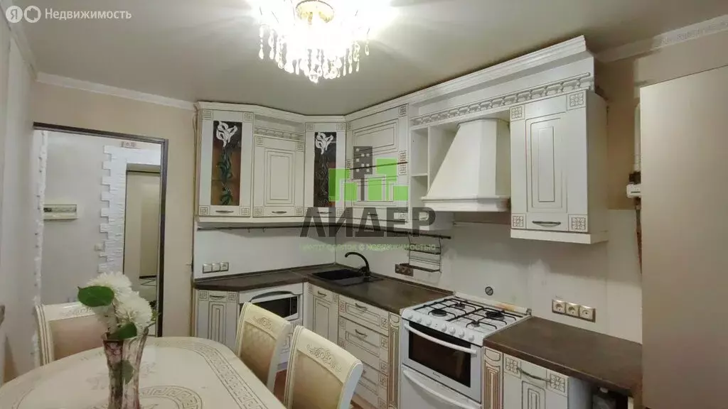 3-комнатная квартира: Нефтекамск, Комсомольский проспект, 43А (71 м) - Фото 2