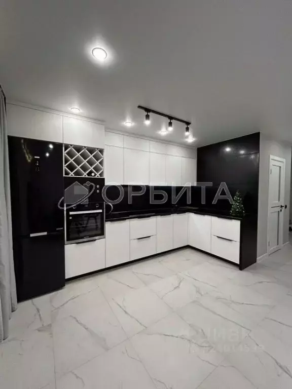 2-к кв. Тюменская область, Тюмень ул. Обдорская, 1 (60.0 м) - Фото 2