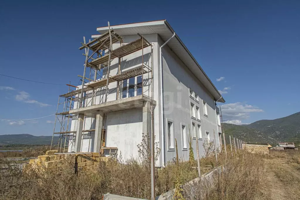 Дом в Севастополь с. Родниковское, ул. Карадагская, 3 (700 м) - Фото 2