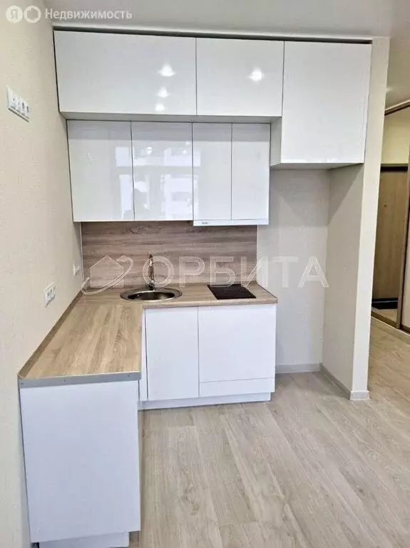 Квартира-студия: Тюмень, микрорайон Антипино, улица Александра ... - Фото 2