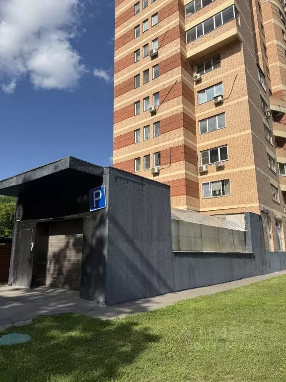 Гараж в Москва Карамышевская наб., 28к1 (18 м) - Фото 1