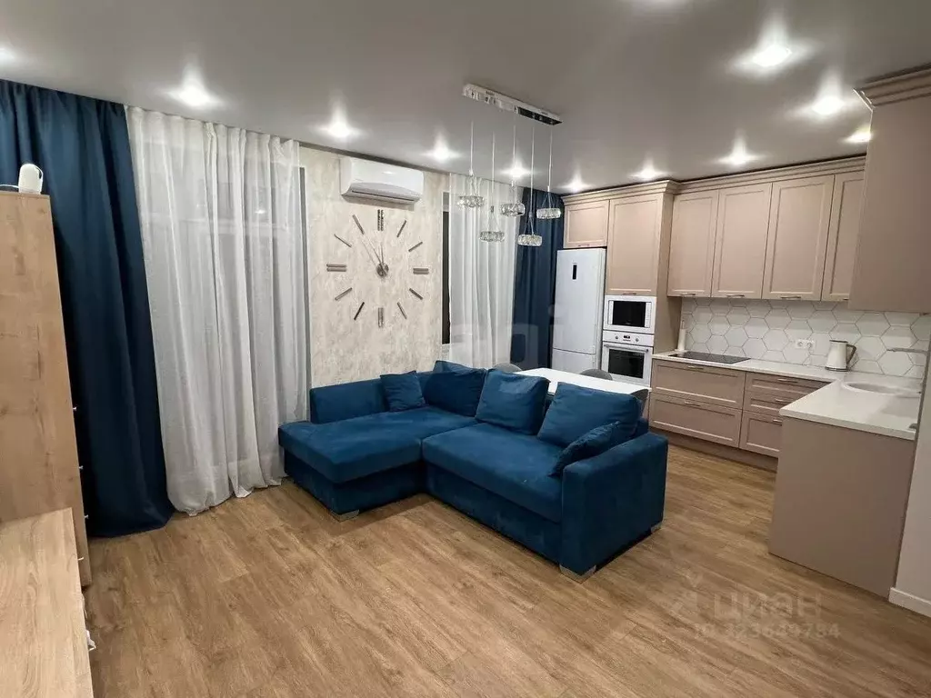 2-к кв. Омская область, Омск ул. Декабристов, 116/1 (67.3 м) - Фото 1