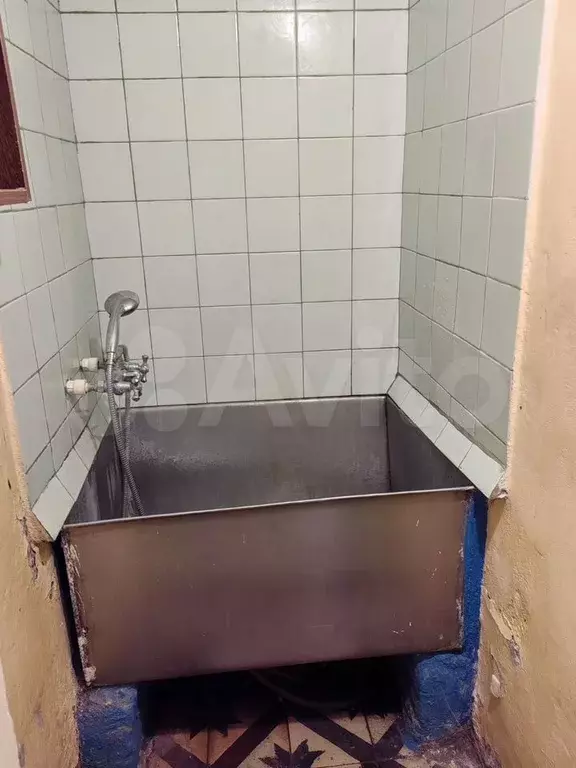 Комната 12,4 м в 5-к., 3/5 эт. - Фото 0