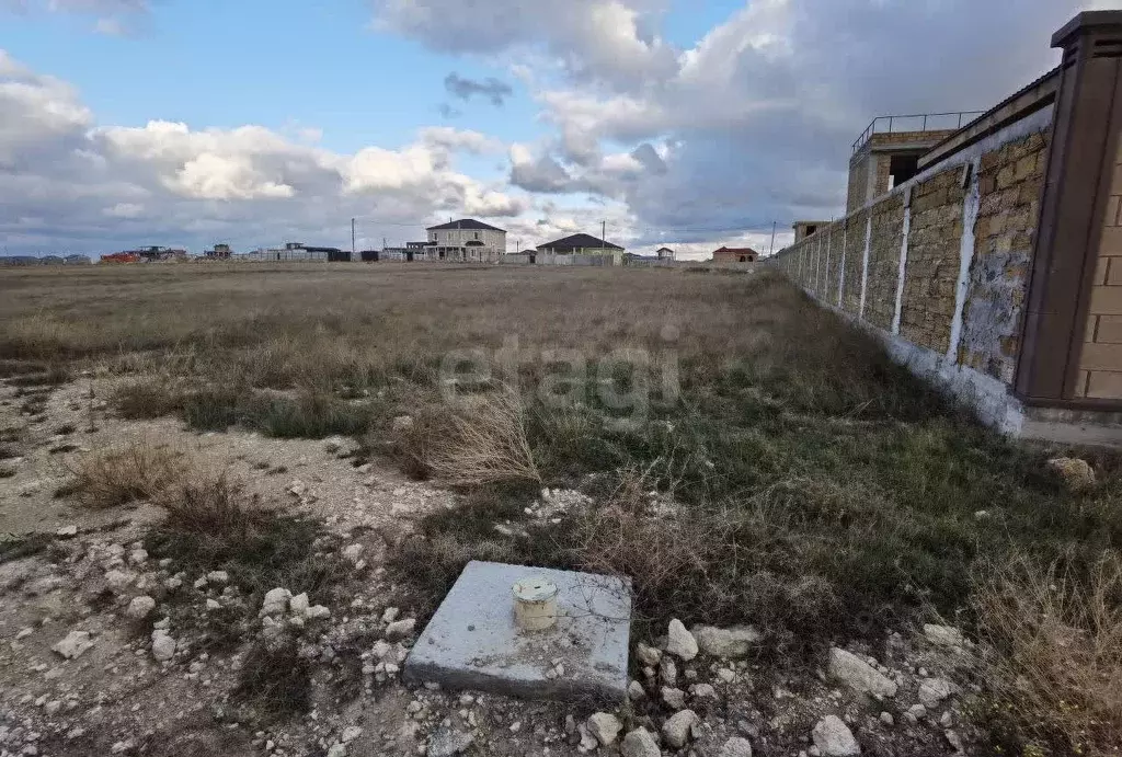 Участок в Крым, Черноморский район, с. Межводное ул. Грушевского, 20 ... - Фото 1