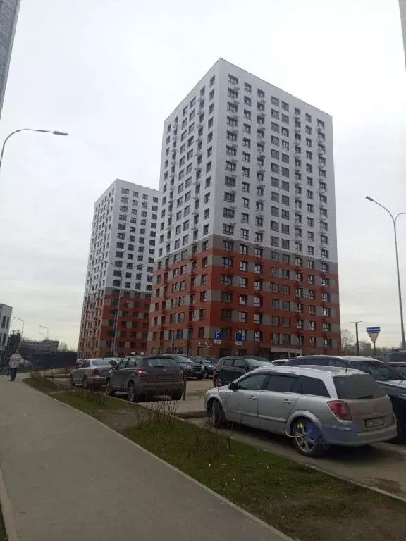 Продается 3-комнатная квартира - Фото 2