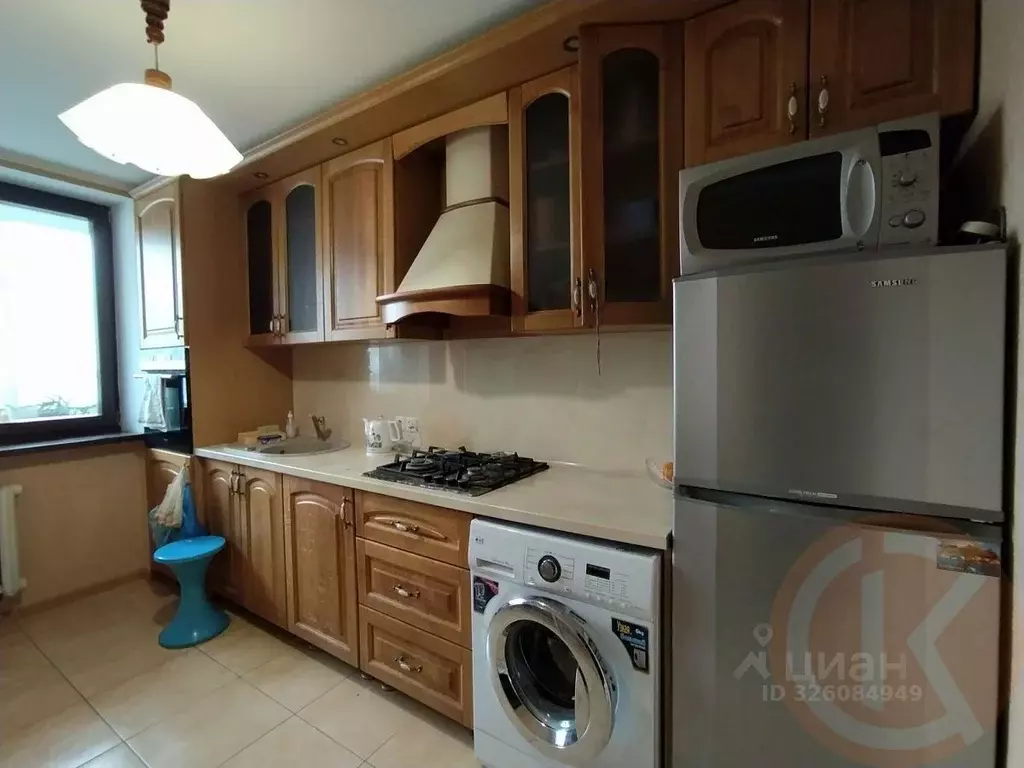 4-к кв. Крым, Евпатория ул. Имени 60-летия Октября, 18А (75.6 м) - Фото 1