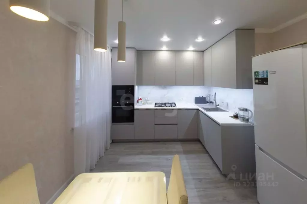 2-к кв. Татарстан, Альметьевск Алсу мкр, ул. Рината Галеева, 31 (58.4 ... - Фото 2