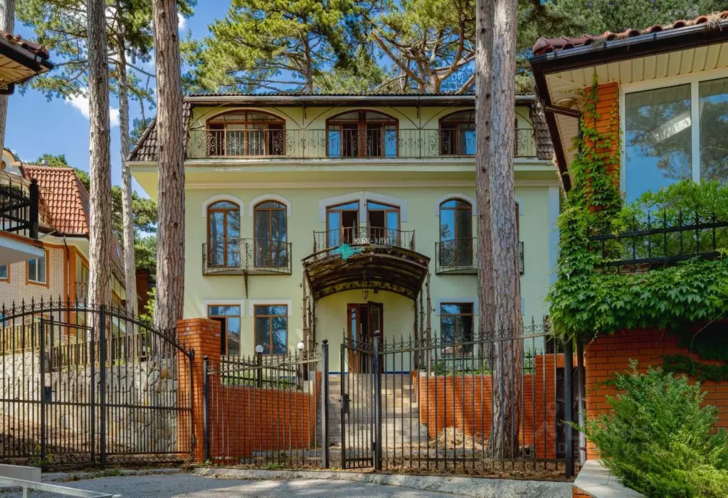 Дом в Крым, Ялта муниципальный округ, пос. Горное  (414 м) - Фото 2