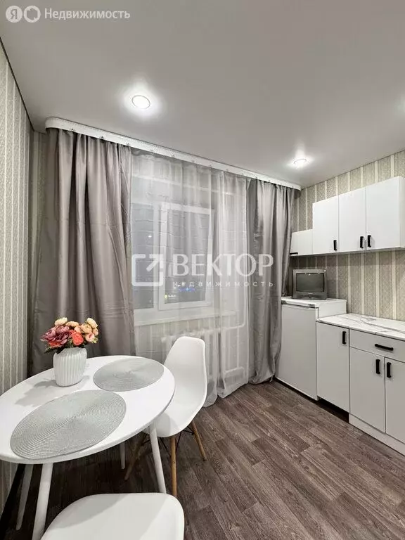Квартира-студия: Иваново, улица Куконковых, 98 (13 м) - Фото 0