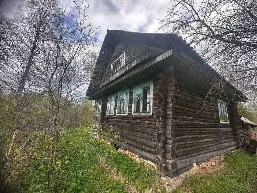 Дом в Новгородская область, Маловишерский район, Бургинское с/пос, д. ... - Фото 1