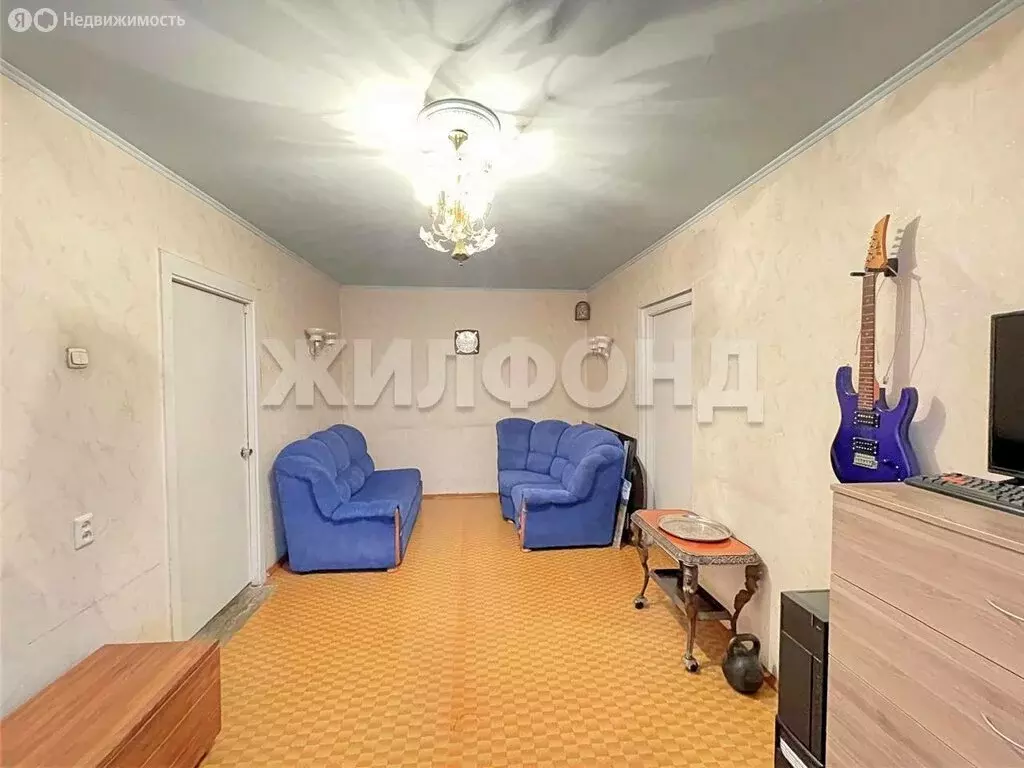 4-комнатная квартира: Новосибирск, улица Петухова, 122/1 (69.3 м) - Фото 1