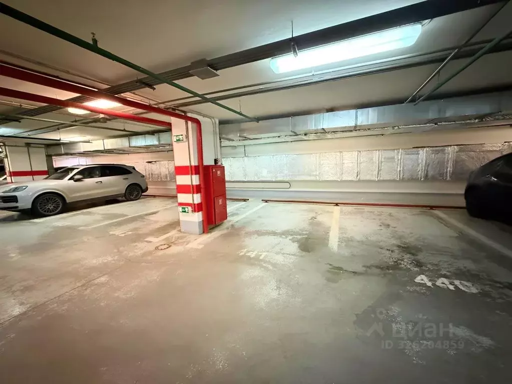 Гараж в Москва Мосфильмовская ул., 8 (13 м) - Фото 1