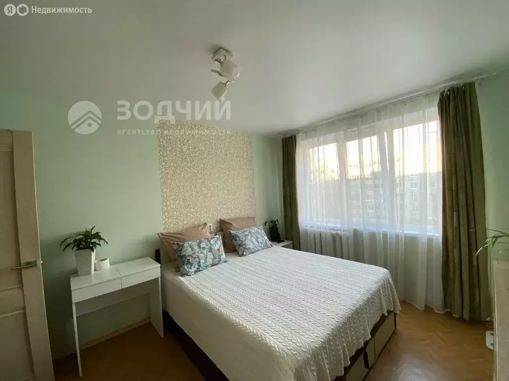 3-комнатная квартира: Новочебоксарск, улица Воинов-Интернационалистов, ... - Фото 2