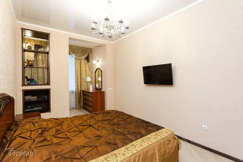 3-к кв. Калининградская область, Калининград ул. Юрия Гагарина, 1 ... - Фото 2