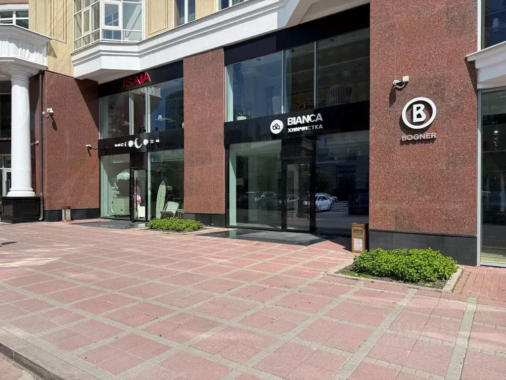 Торговая площадь в Свердловская область, Екатеринбург ул. Сакко и ... - Фото 1