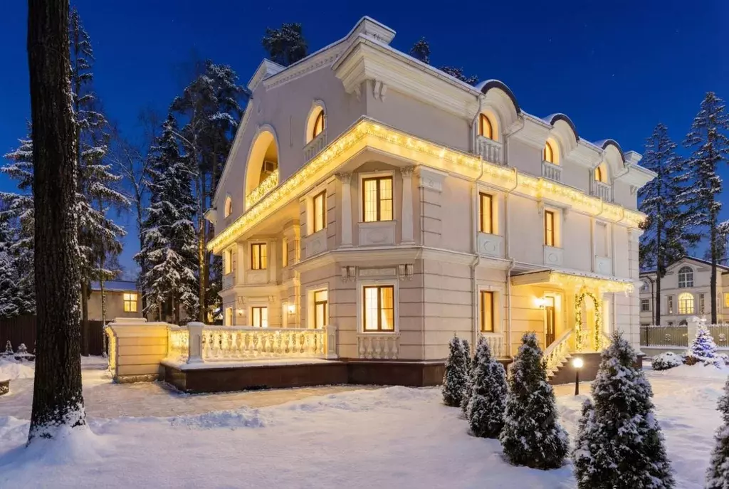 Дом в Московская область, Одинцовский городской округ, д. Жуковка, ... - Фото 1