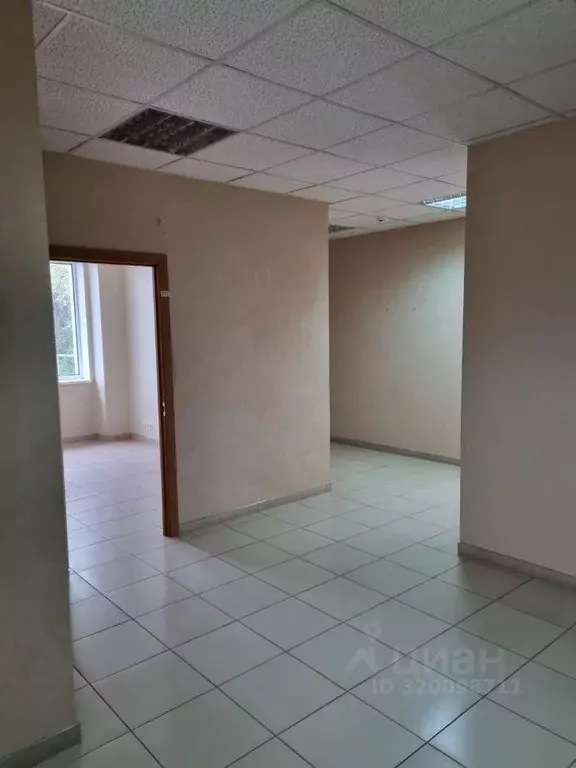 Офис в Оренбургская область, Оренбург Магистральная ул., 1 (1051 м) - Фото 1