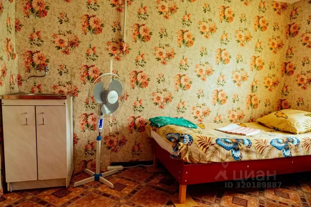 Комната Крым, Феодосия пер. Зерновский, 9А - Фото 2