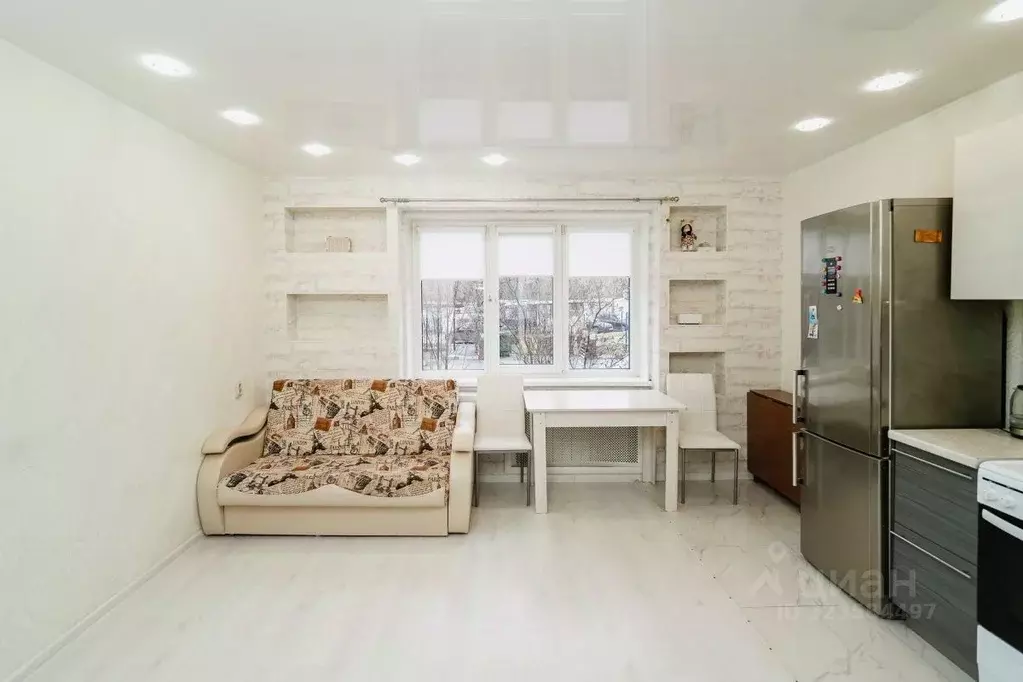 2-к кв. Омская область, Омск Заозерный мкр, ул. Бородина, 2 (60.2 м) - Фото 1