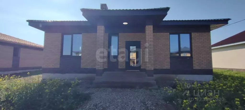 Дом в Башкортостан, Иглинский сельсовет, с. Иглино ул. Васнецова, 20 ... - Фото 1