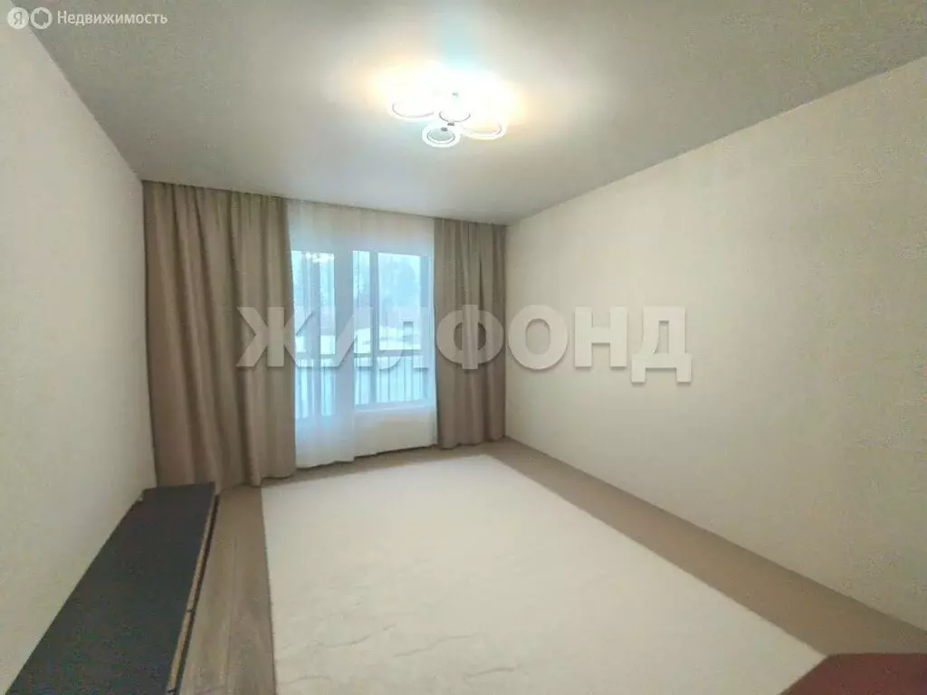 Квартира-студия: Мочищенский сельсовет, посёлок Озёрный, микрорайон ... - Фото 1