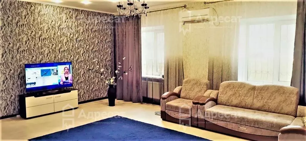 Дом в Волгоградская область, Волгоград ул. Мочалова (298 м) - Фото 0