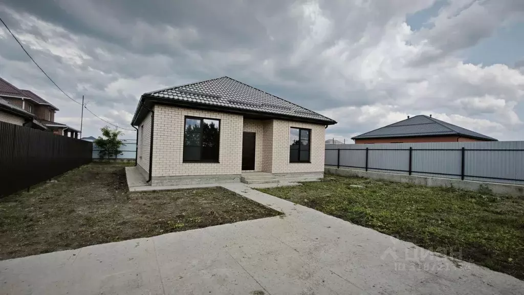 Дом в Адыгея, Тахтамукай аул ул. Ленина, 37 (100 м) - Фото 0