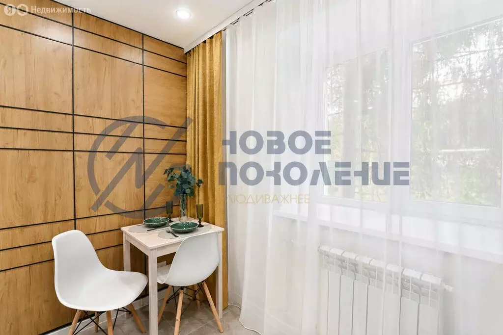 2-комнатная квартира: Омск, улица Петра Ильичёва, 6 (42.8 м) - Фото 1
