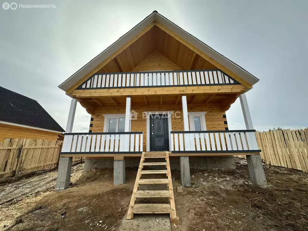 Дом в деревня Карлук, улица Евгения Евтушенко, 14 (150 м) - Фото 1