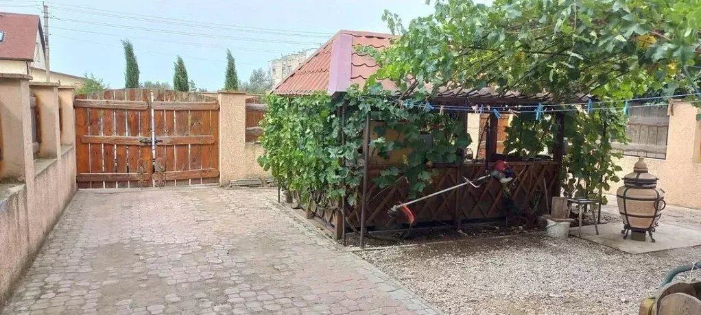 5-к кв. Крым, Сакский район, с. Ромашкино ул. Интернациональная, 48 ... - Фото 0