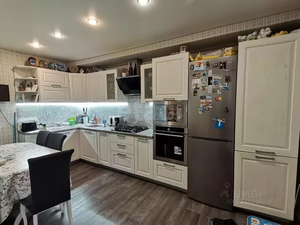 2-к кв. Саратовская область, Саратов Весенняя ул., 2а (58.3 м) - Фото 1