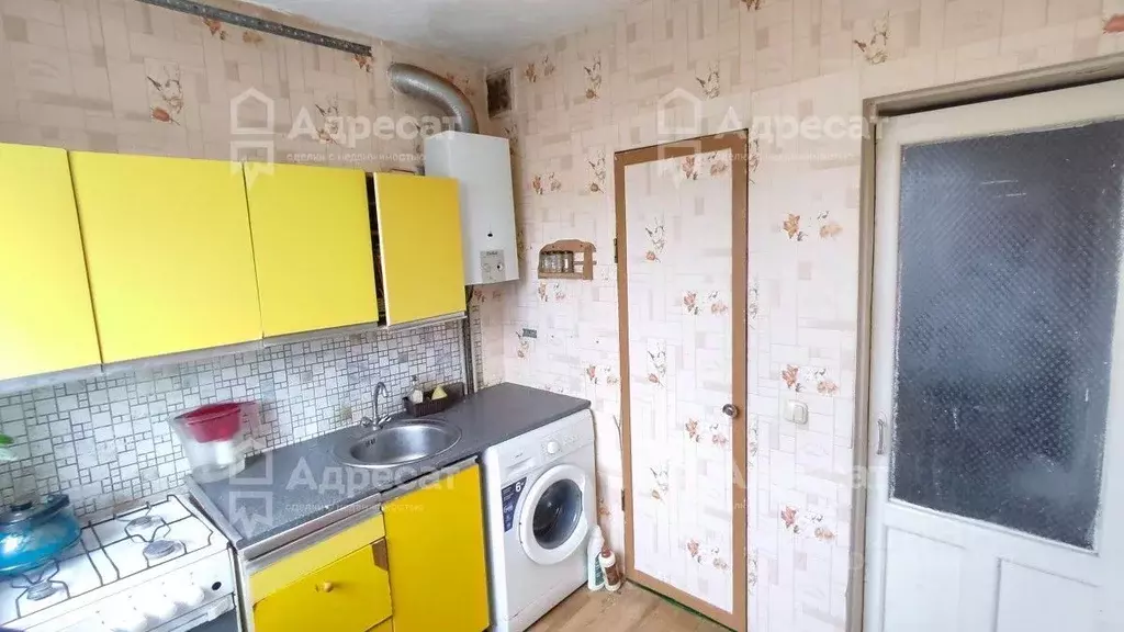 3-к кв. Волгоградская область, Волгоград ул. 7-й Гвардейской, 19А ... - Фото 1