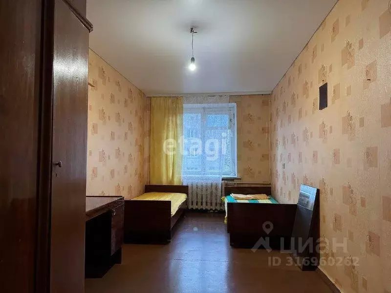 3-к кв. Курская область, Курск Курского завода тракторных запчастей ... - Фото 0