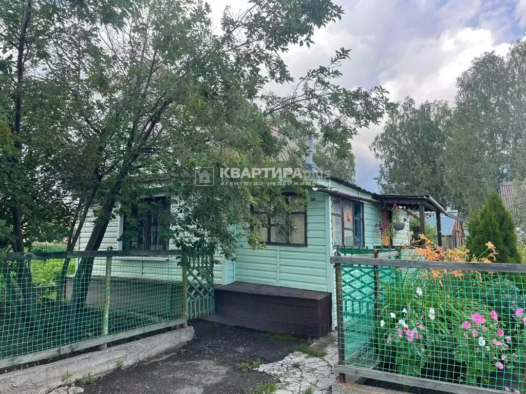 Дом в Свердловская область, Невьянск Октябрьский просп. (25 м) - Фото 1