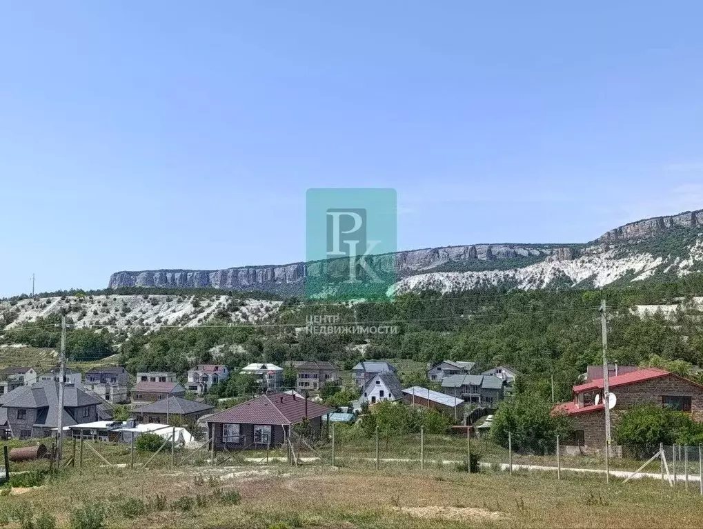 Участок в Крым, Бахчисарайский район, Куйбышево пгт ул. Суворова, 19 ... - Фото 1