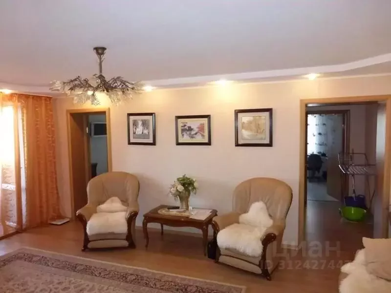 3-к кв. Челябинская область, Челябинск ул. Куйбышева, 84 (81.5 м) - Фото 0