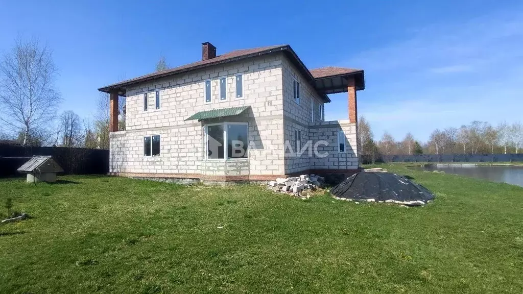 Дом в Калужская область, Перемышльский район, Горки с/пос, с. Рыченки ... - Фото 0