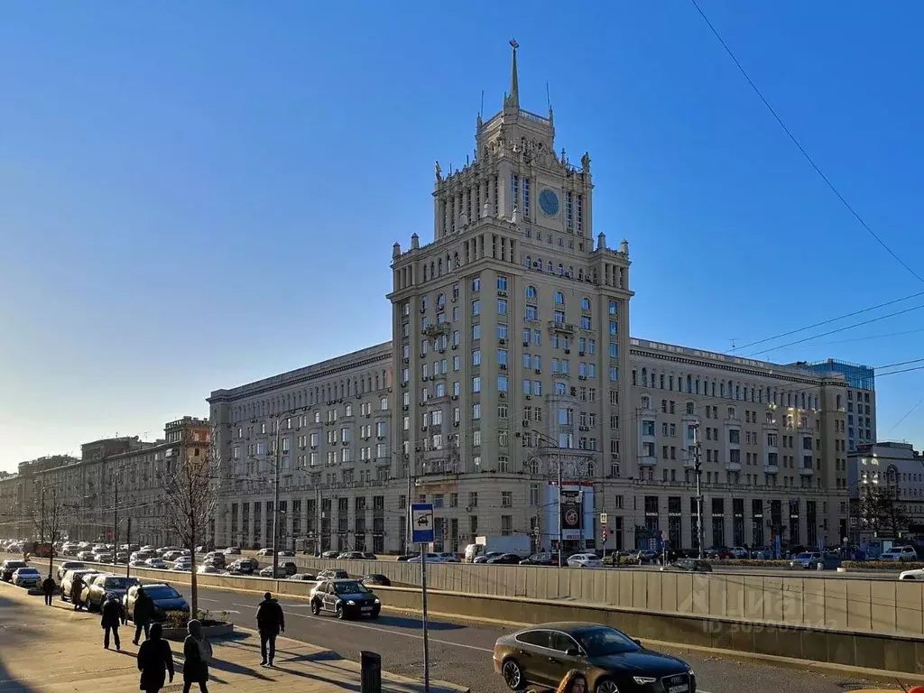 Торговая площадь в Москва Большая Садовая ул., 5 (380 м) - Фото 1