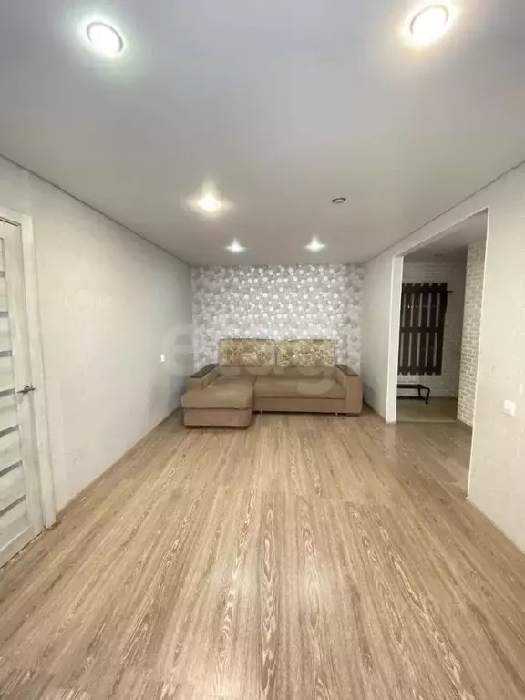 2-к кв. Кировская область, Киров ул. Защитников Отечества, 34 (44.7 м) - Фото 2