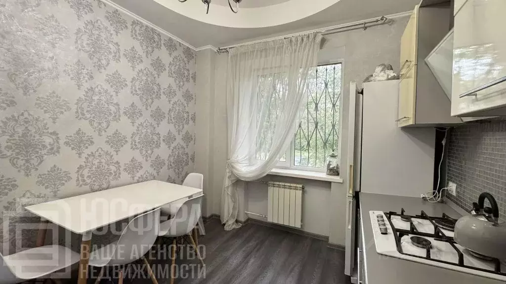 3-к кв. Волгоградская область, Волгоград ул. Им. Циолковского, 8 (83.0 ... - Фото 1