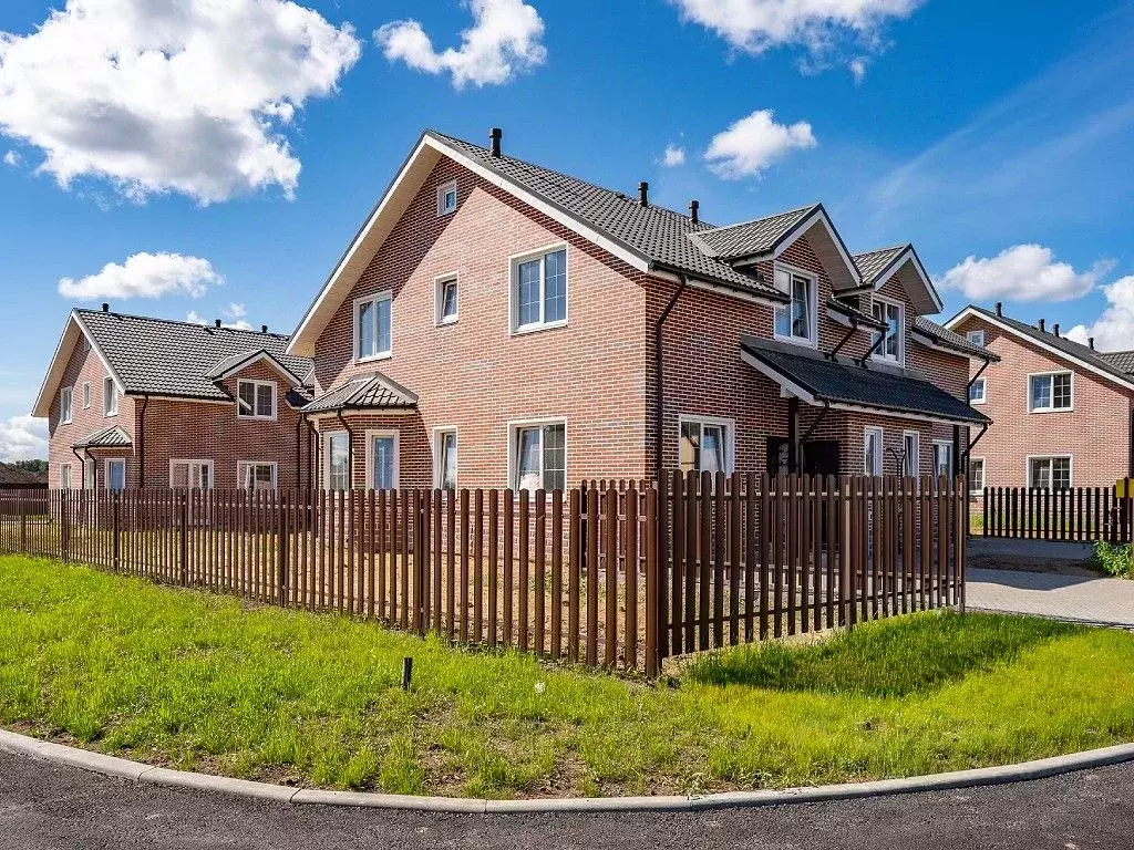 Таунхаус в Ленинградская область, Всеволожский район, Агалатовское ... - Фото 2