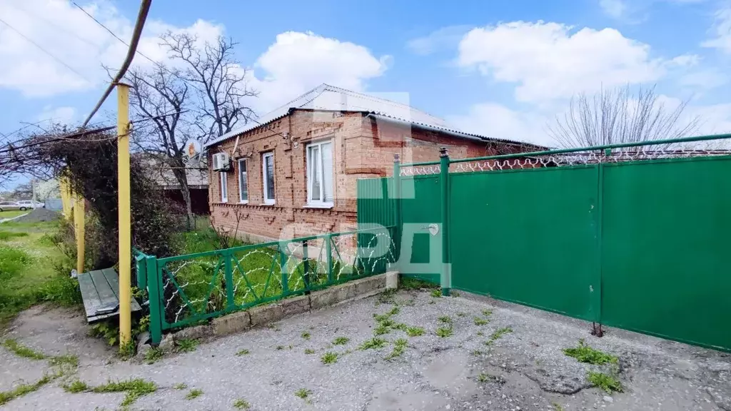 Дом в Ростовская область, Неклиновский район, с. Лакедемоновка ... - Фото 1