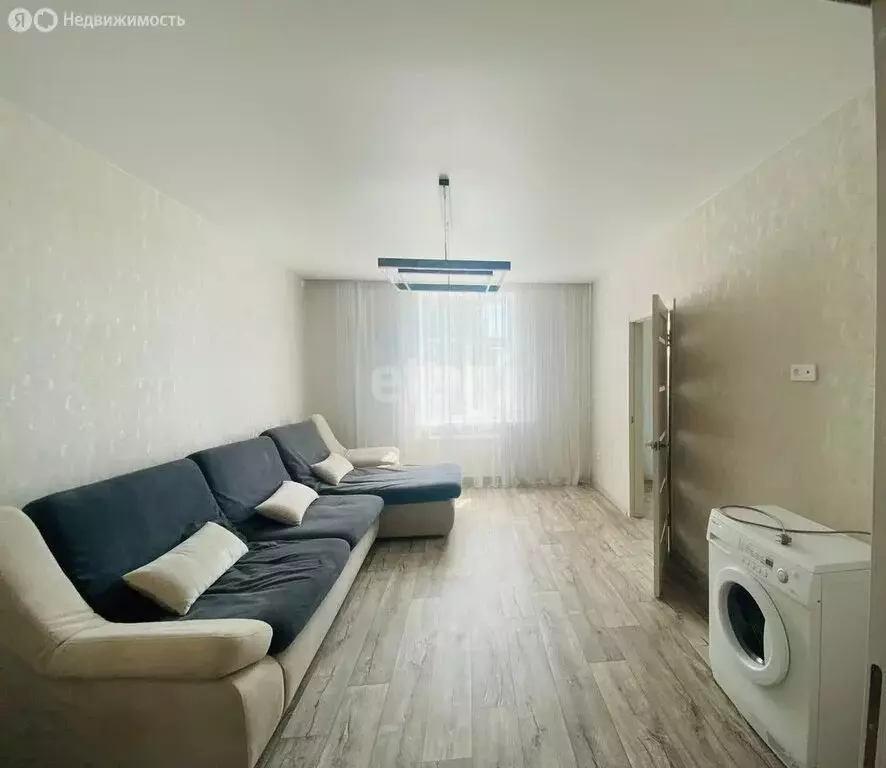 4-комнатная квартира: Стерлитамак, Социалистическая улица, 13 (85.2 м) - Фото 0
